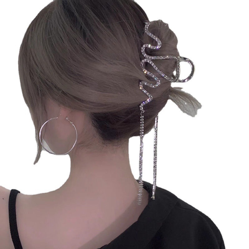 Clip de agarre ligero de lujo  - Body Jewelry Back reseña y precio